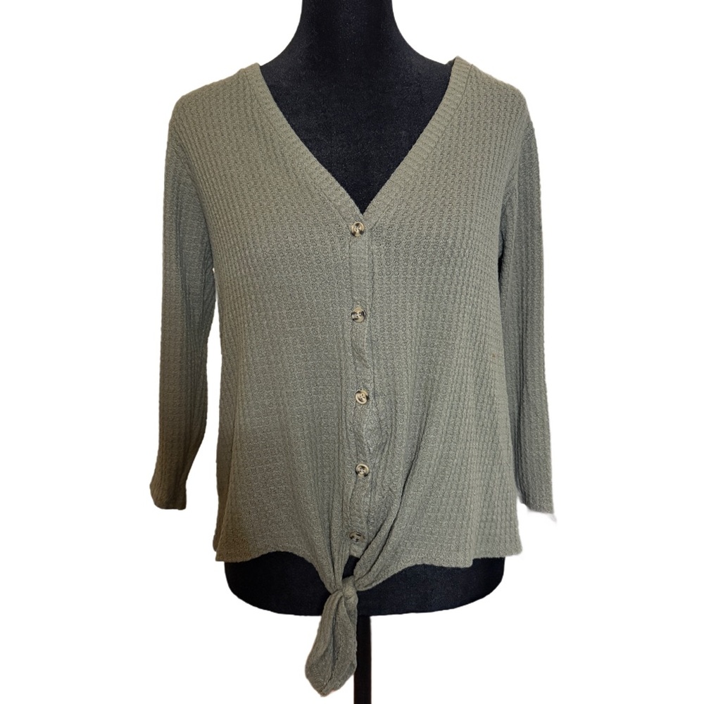 “Green Envelope” Long-Sleeve Blouse